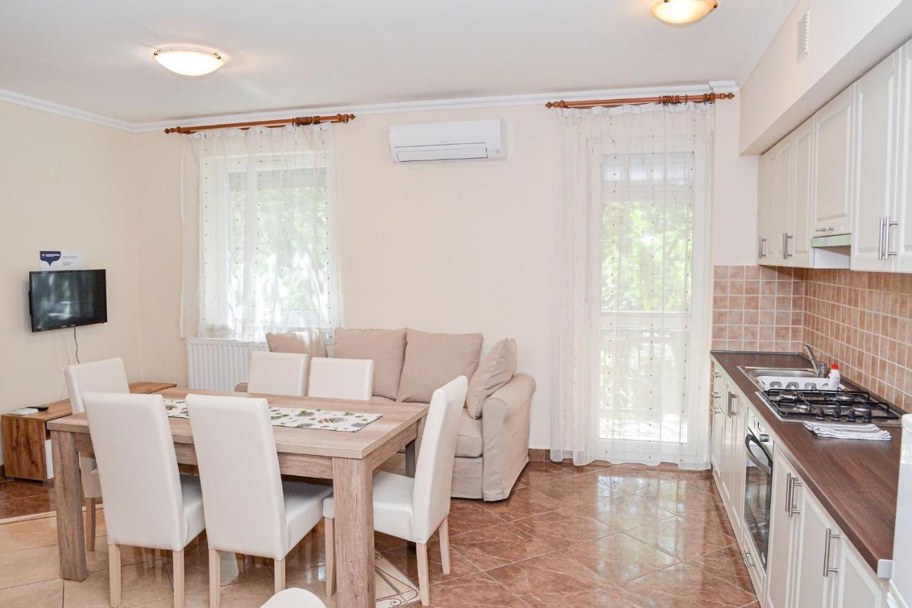 Apartman Otto Hajduszoboszlo Luaran gambar