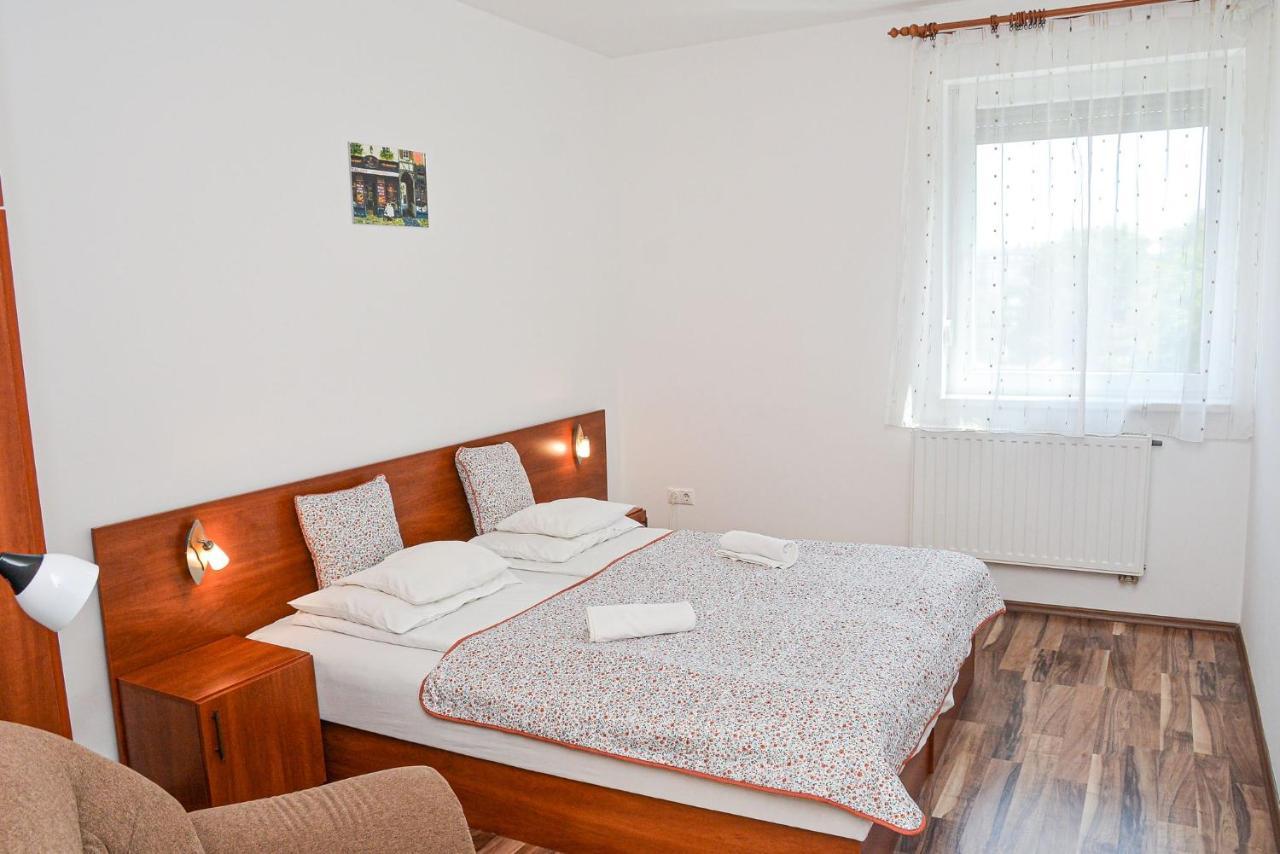 Apartman Otto Hajduszoboszlo Luaran gambar