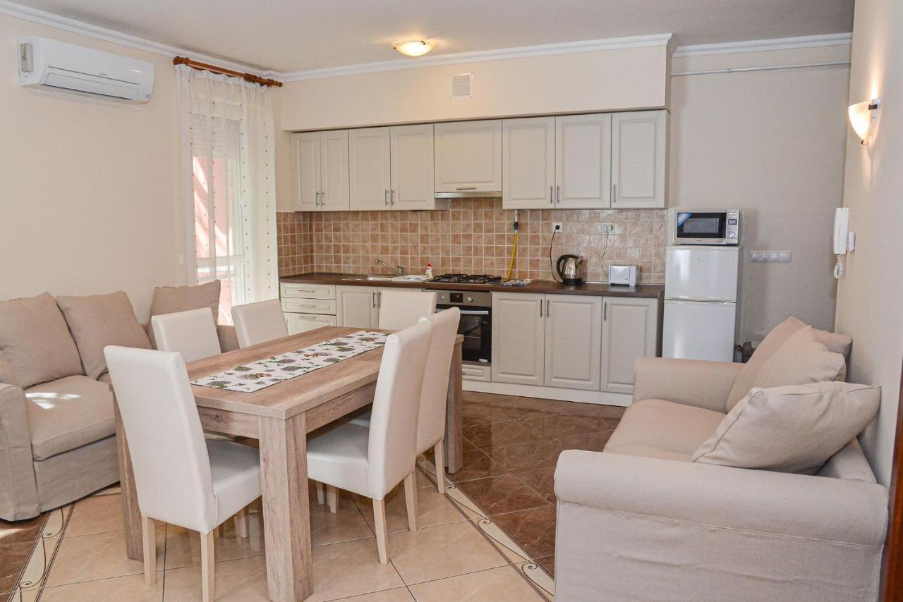 Apartman Otto Hajduszoboszlo Luaran gambar