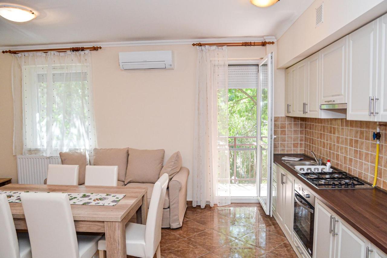 Apartman Otto Hajduszoboszlo Luaran gambar