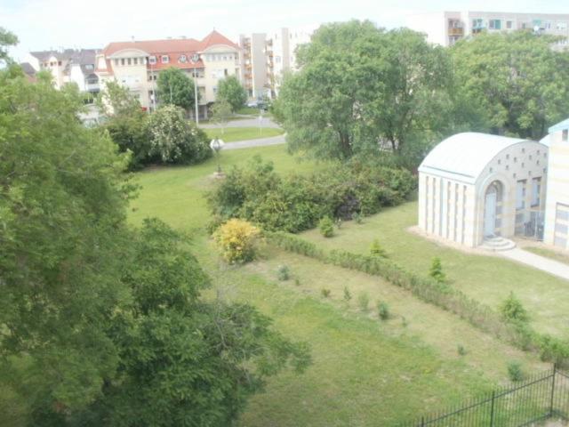 Apartman Otto Hajduszoboszlo Luaran gambar